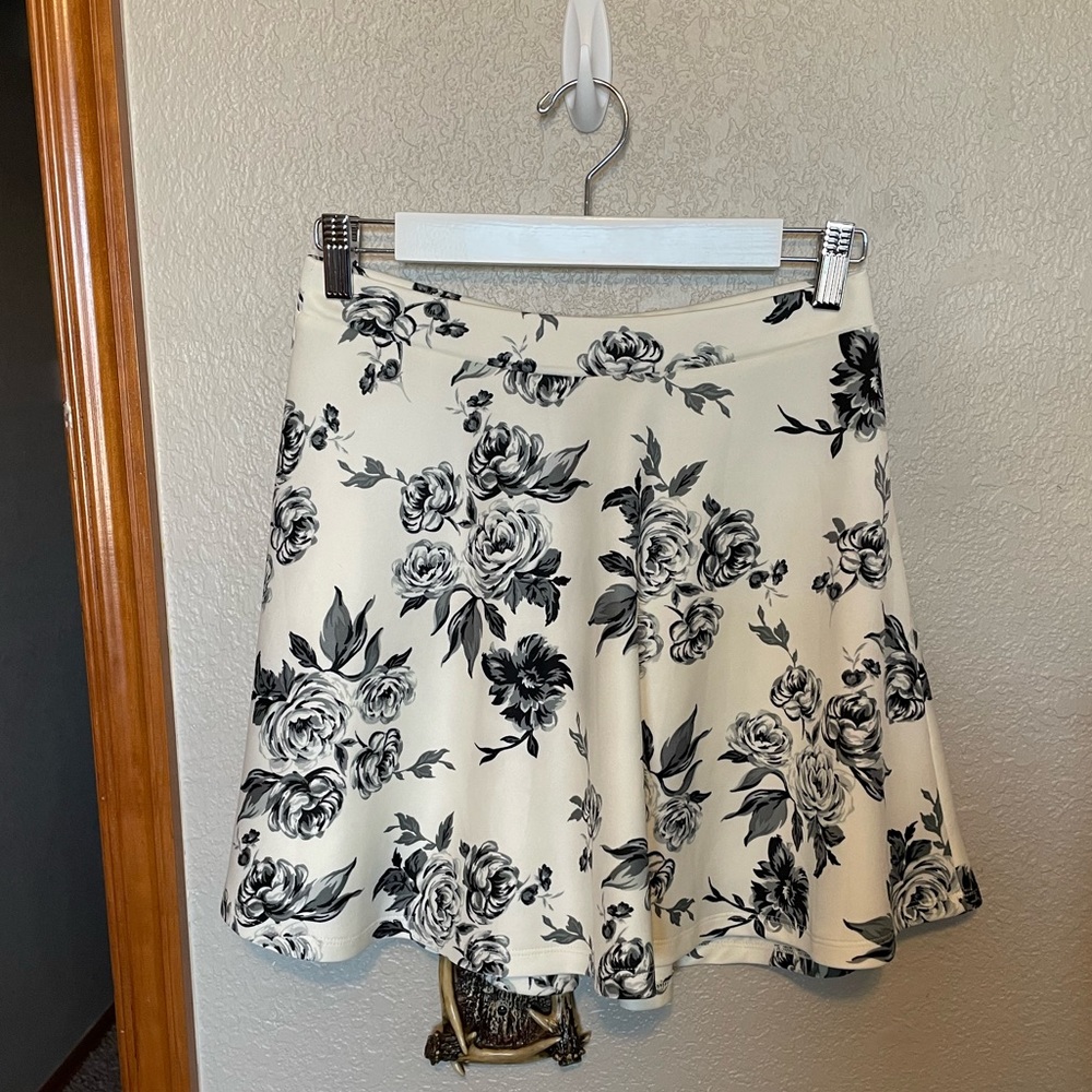 Silky floral skirt